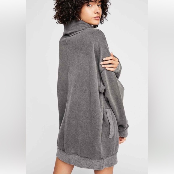 Free People Oversized Too Easy Tunic Sweatshirt Size XS - Picture 2 of 7